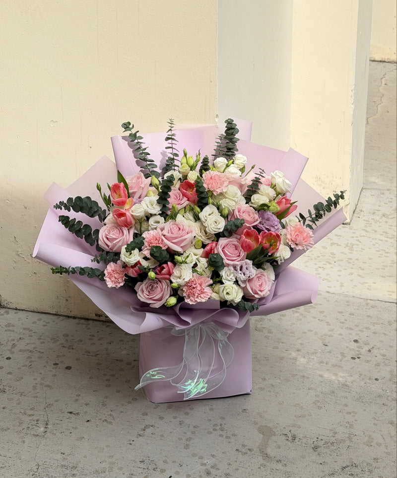 Large Customised Roses Bouquet